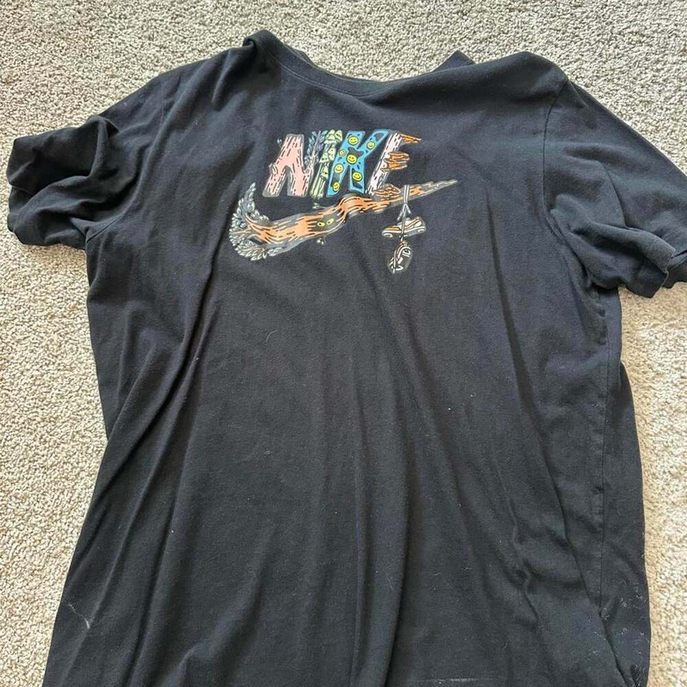 Nike Men's Black T-shirt